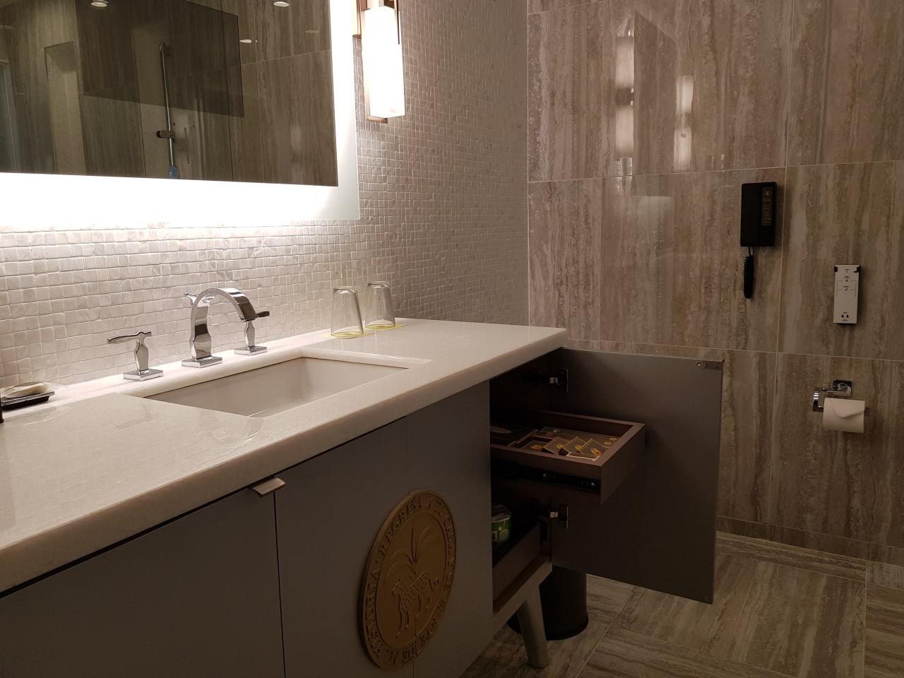 4b4935e2837448611dfbc2b0d5723352_1761122