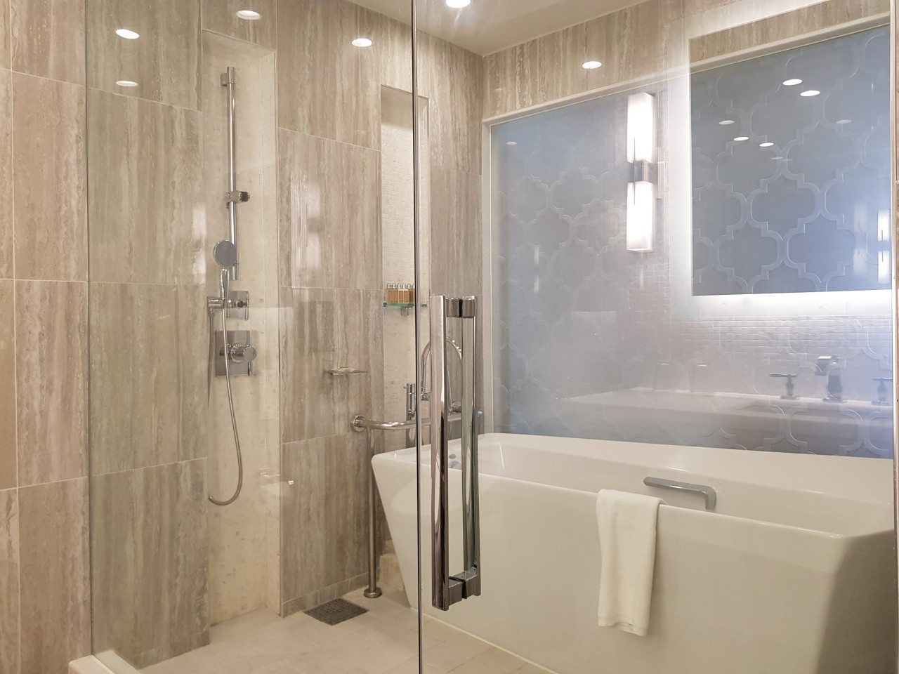 4b4935e2837448611dfbc2b0d5723352_1761122