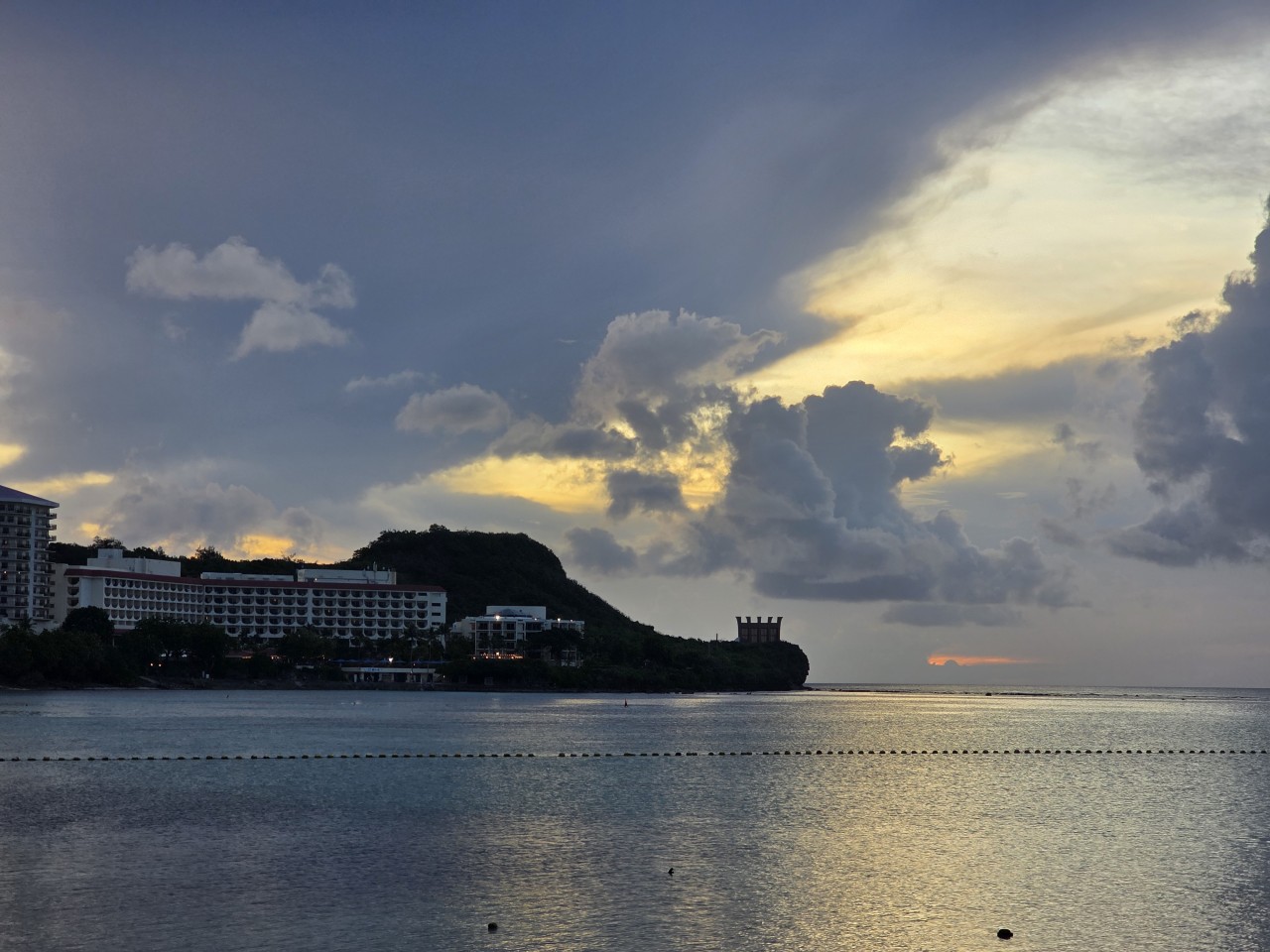 4b4935e2837448611dfbc2b0d5723352_1761123