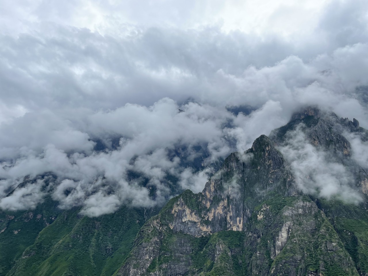 cc83af4642a3558e8da8383f165da937_1763626017_718863.jpg cc83af4642a3558e8da8383f165da937_1763626